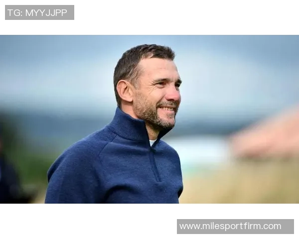 米体报道斯帕莱蒂将助力弗拉霍维奇提升实力或考虑续约事宜